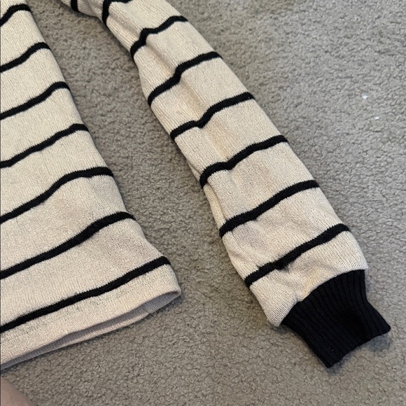 Zara Black and Cream Striped Turtleneck Sweater - Picture 4 of 7